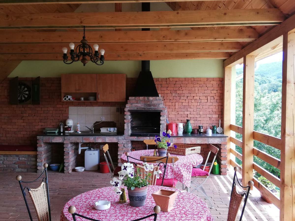 Bobita Apartmanhaz Szilvásvárad Eksteriør billede
